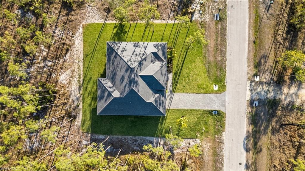 25400 Divot DR, BONITA SPRINGS FL 34135-36