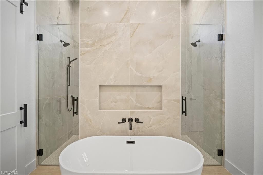 25400 Divot DR, BONITA SPRINGS FL 34135-18