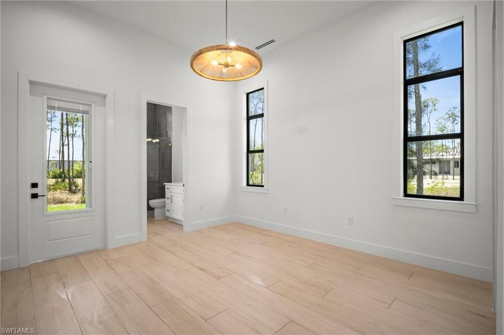 25400 Divot DR, BONITA SPRINGS FL 34135-28