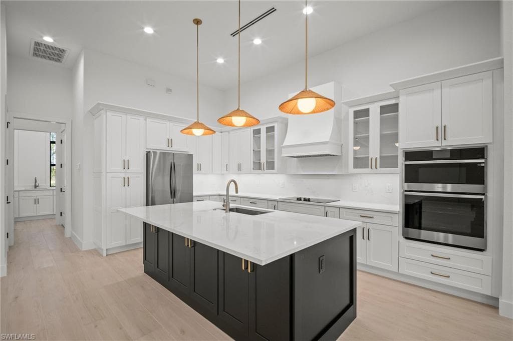 25400 Divot DR, BONITA SPRINGS FL 34135-7