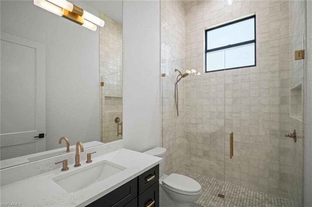 25400 Divot DR, BONITA SPRINGS FL 34135-24