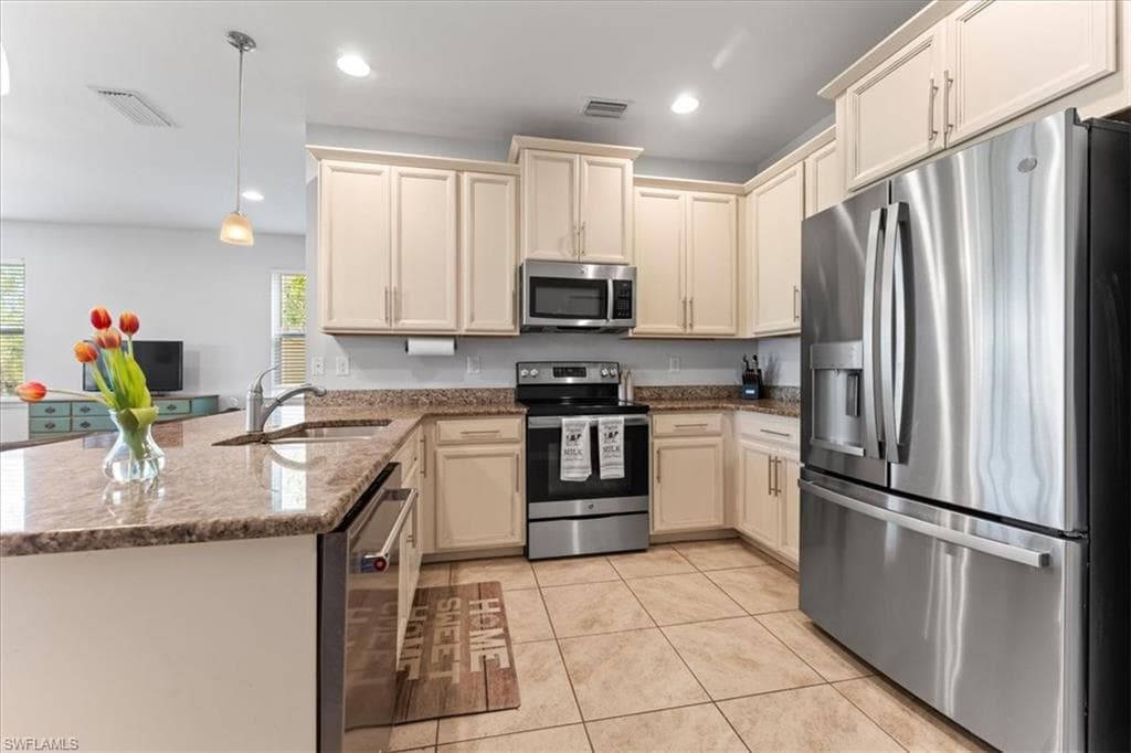 25242 Cordera Point DR, BONITA SPRINGS FL 34135-12