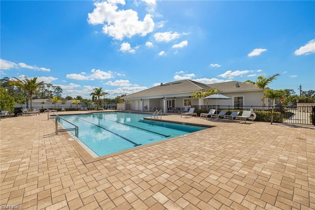 309 Spiaggio CT, NAPLES FL 34114-26