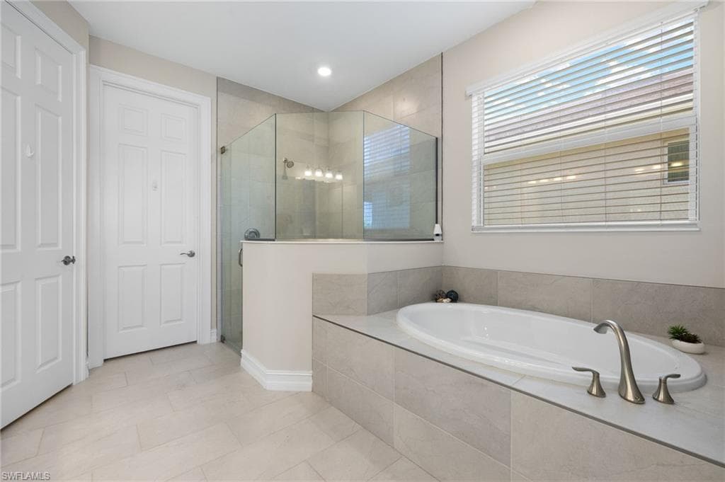 309 Spiaggio CT, NAPLES FL 34114-14