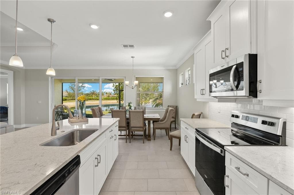 309 Spiaggio CT, NAPLES FL 34114-7