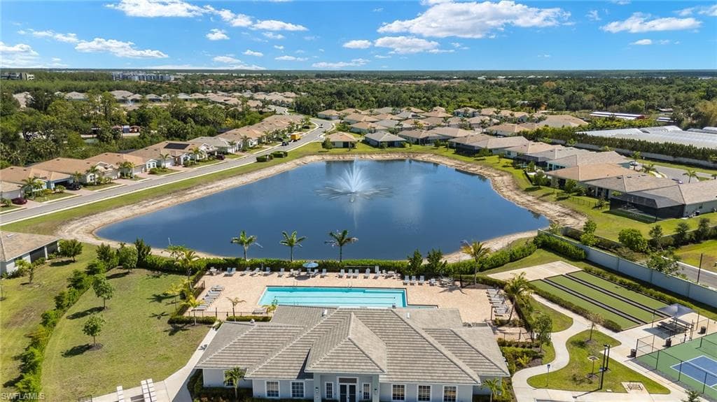 309 Spiaggio CT, NAPLES FL 34114-24