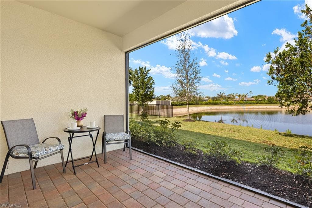 309 Spiaggio CT, NAPLES FL 34114-20