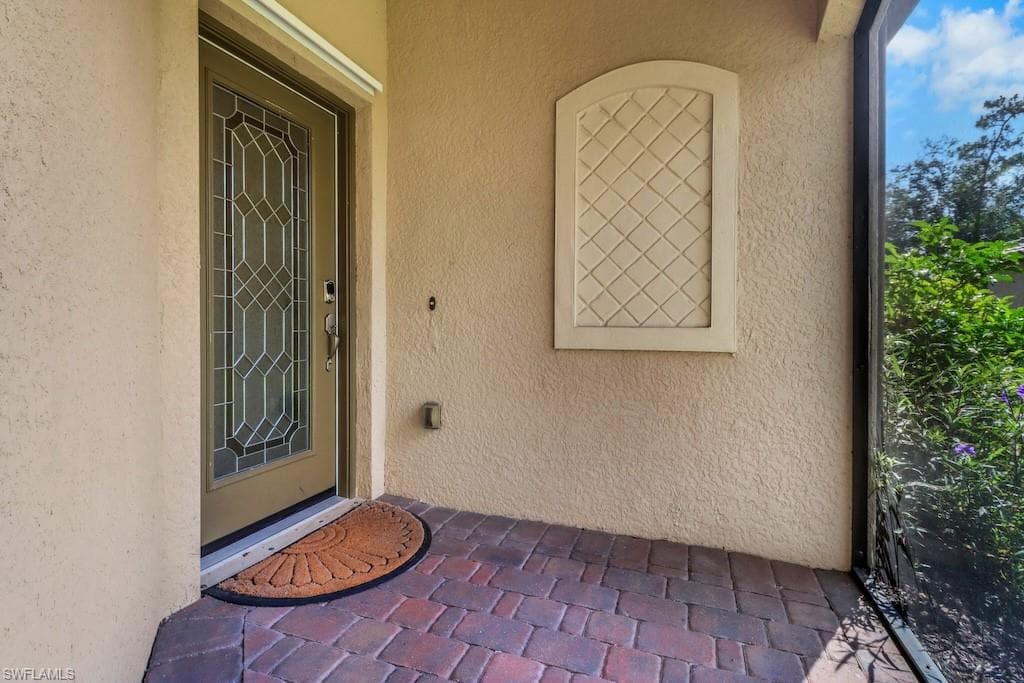 9101 Water Tupelo RD, FORT MYERS FL 33912-4