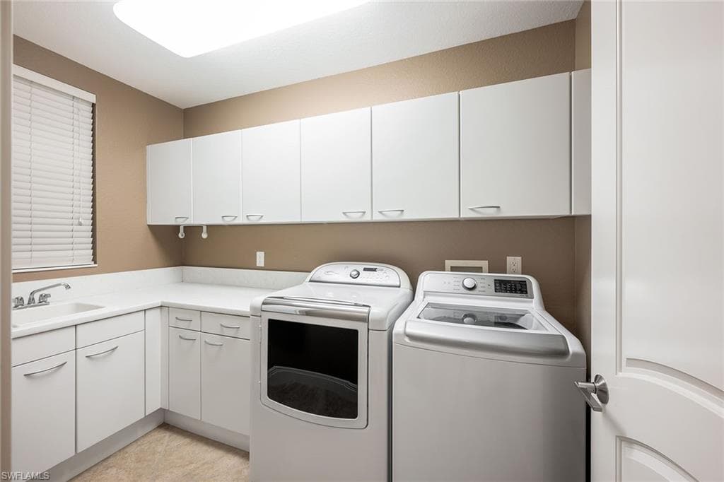 560 El Camino Real # 1102, NAPLES FL 34119-31