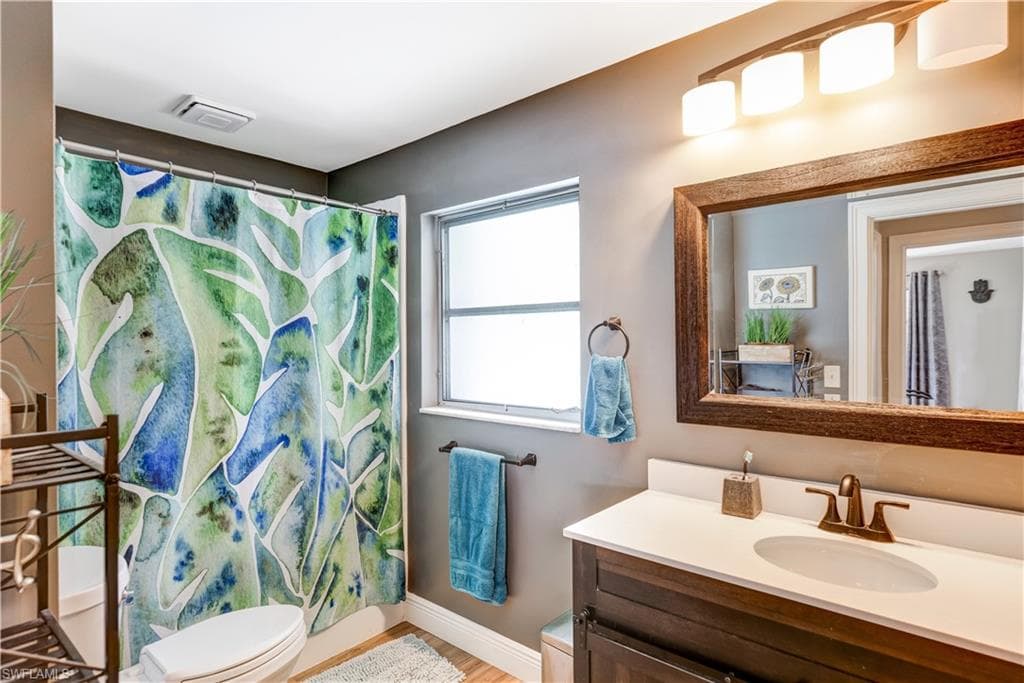 5692 Eichen CIR W, FORT MYERS FL 33919-25