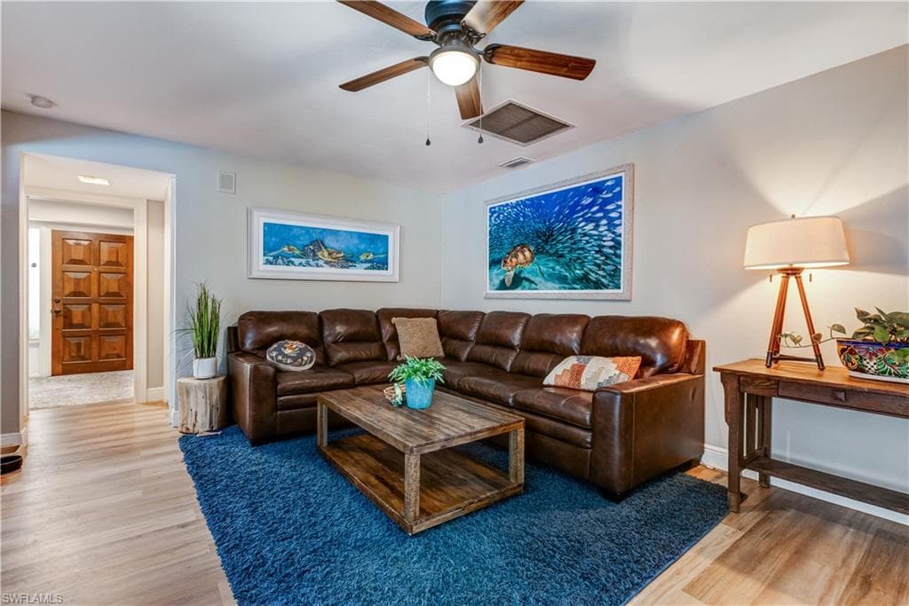 5692 Eichen CIR W, FORT MYERS FL 33919-33