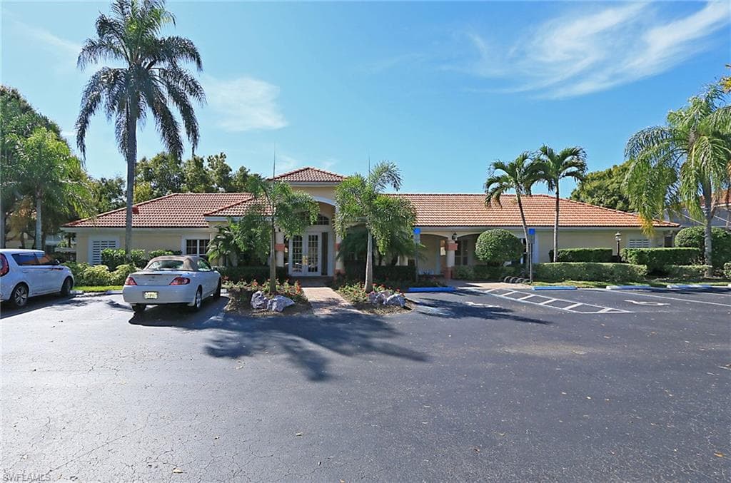 2476 Orchid Bay DR # W201, NAPLES FL 34109-22