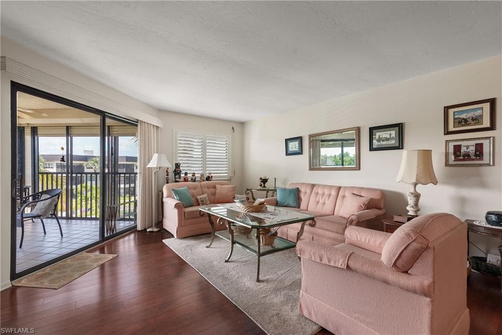 6979 Winkler RD # 135, FORT MYERS FL 33919-1