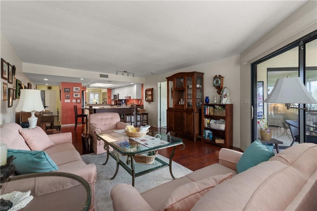 6979 Winkler RD # 135, FORT MYERS FL 33919-3