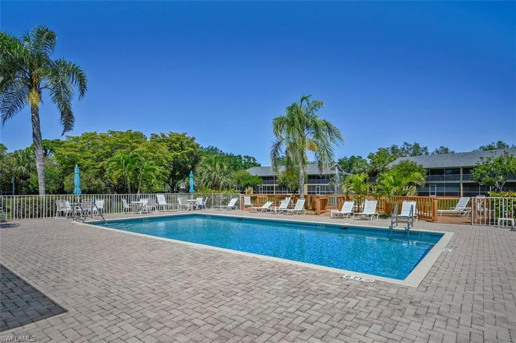 1210 Yesica Ann CIR # C105, NAPLES FL 34110-19
