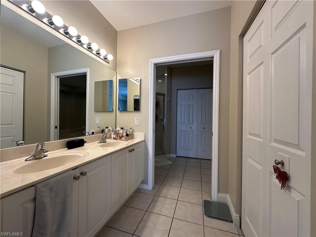 4219 Tequesta DR, ESTERO FL 33928-12