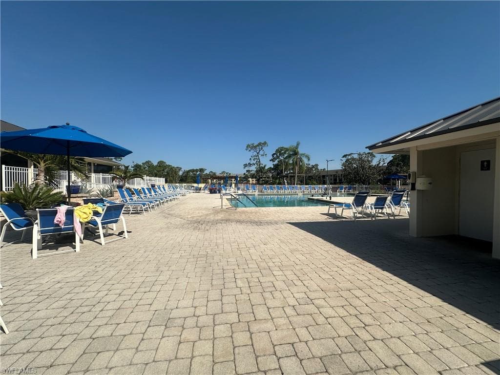4219 Tequesta DR, ESTERO FL 33928-27