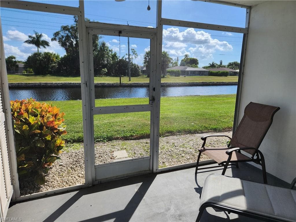 300 Valley Stream DR # 5, NAPLES FL 34113-5