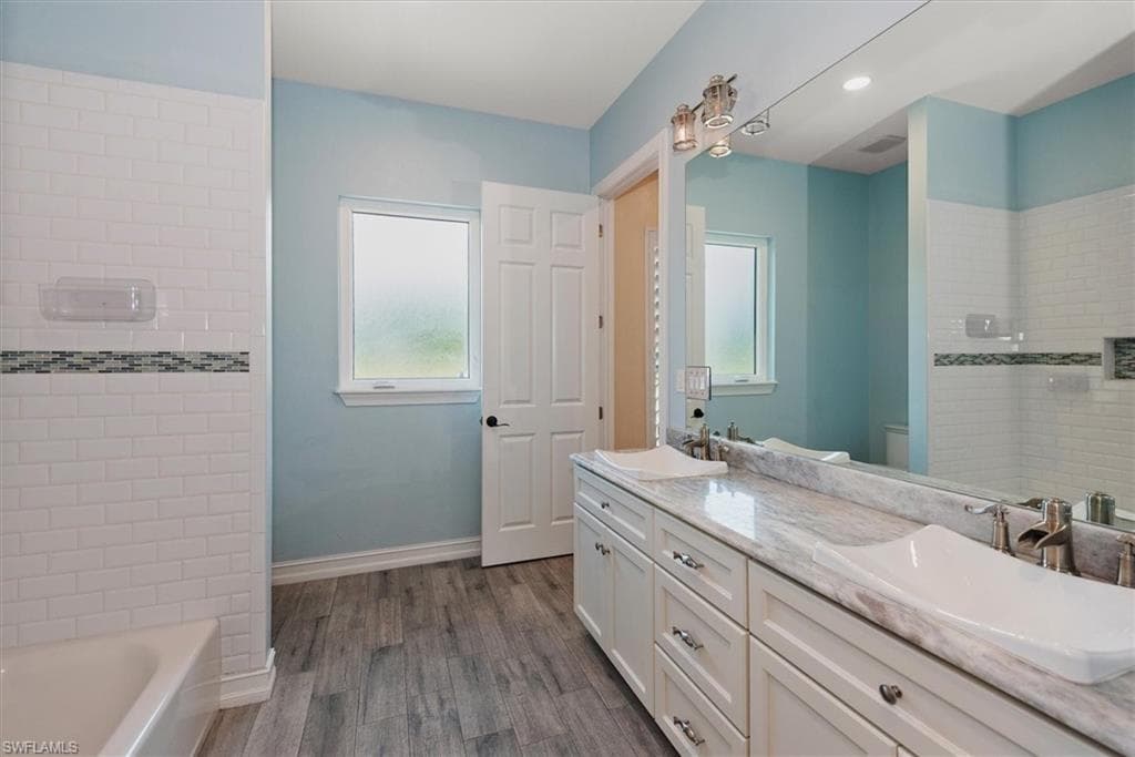 15860 Glendale LN, FORT MYERS FL 33912-25