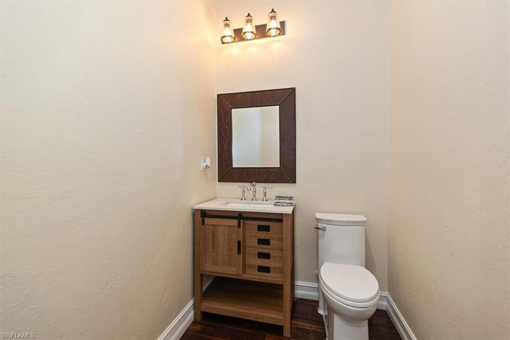 15860 Glendale LN, FORT MYERS FL 33912-17