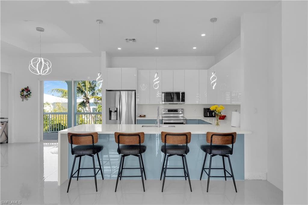 518 Avenida Primiceria, MARATHON FL 33050-17