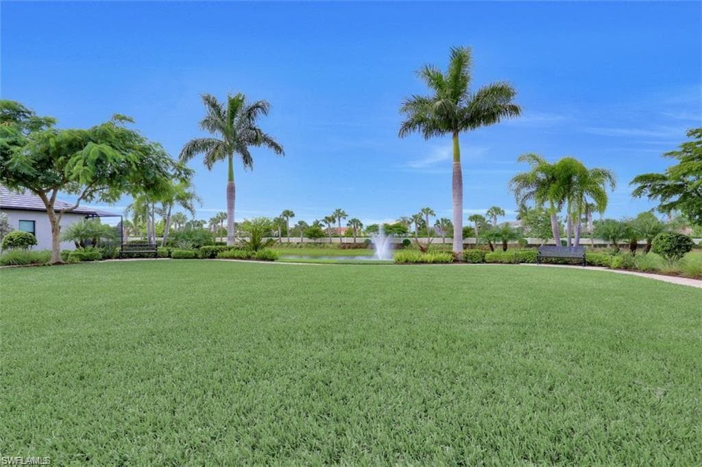 7253 Wilton DR, NAPLES FL 34109-19