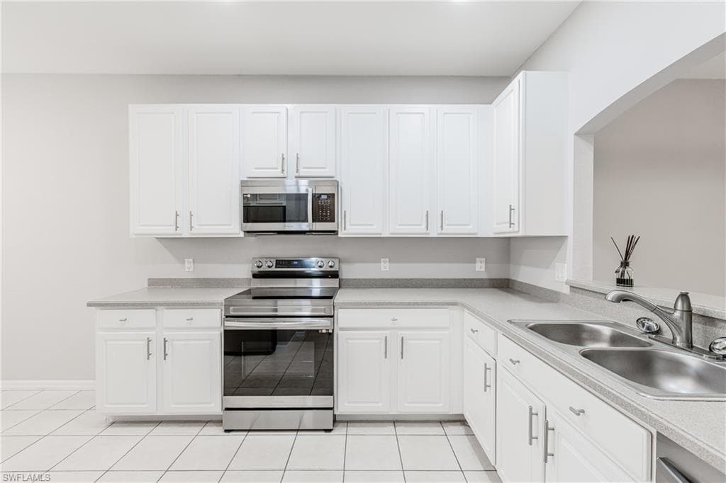 14183 Fall Creek CT, NAPLES FL 34114-1