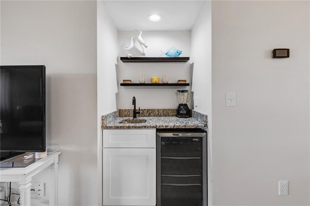 12621 Kelly Sands WAY # 325, FORT MYERS FL 33908-16