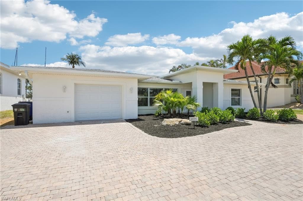 18195 Cutlass DR, FORT MYERS BEACH FL 33931-2