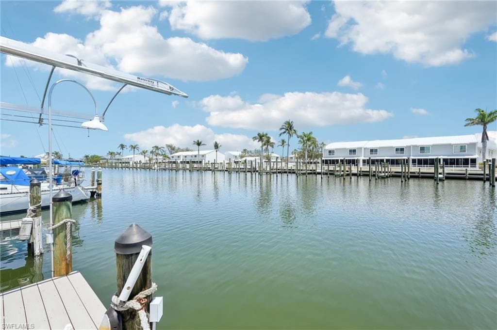 18195 Cutlass DR, FORT MYERS BEACH FL 33931-37