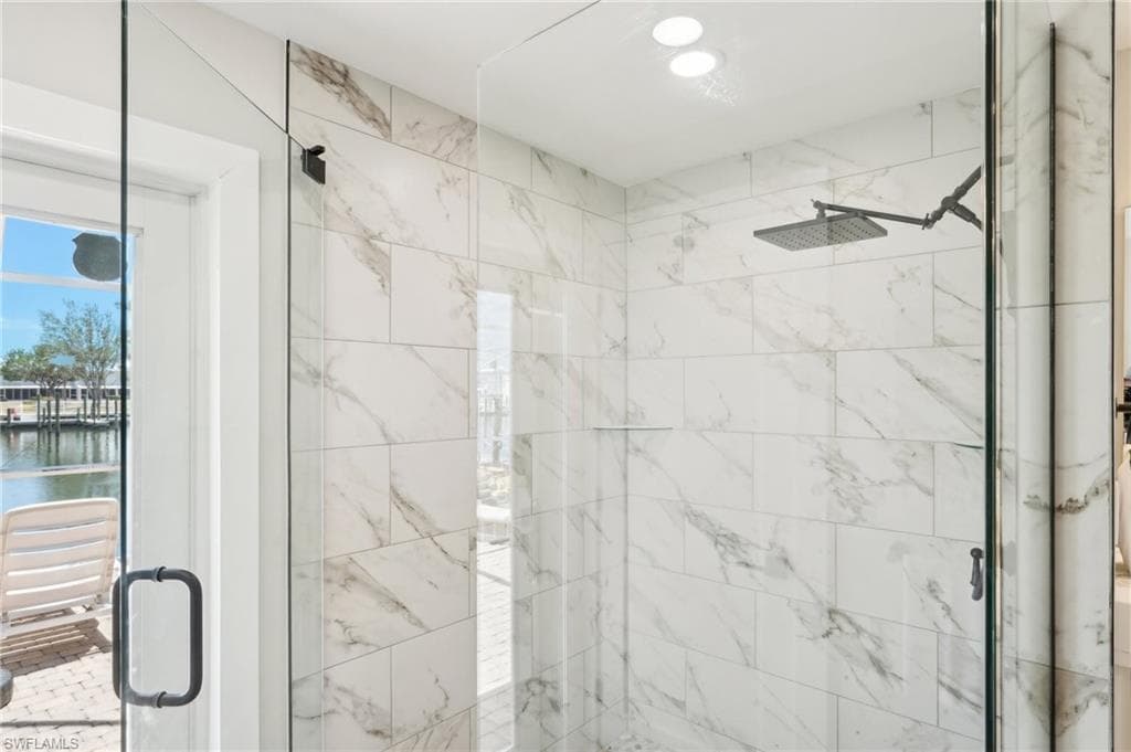 18195 Cutlass DR, FORT MYERS BEACH FL 33931-18