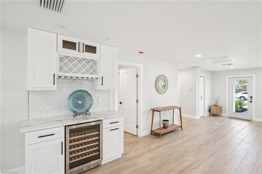 18195 Cutlass DR, FORT MYERS BEACH FL 33931-24