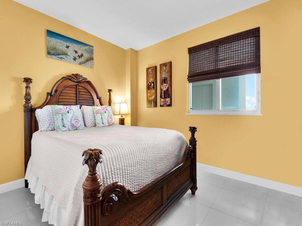 3000 Oasis Grand BLVD # 1705, FORT MYERS FL 33916-12