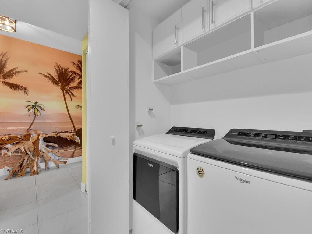 3000 Oasis Grand BLVD # 1705, FORT MYERS FL 33916-17