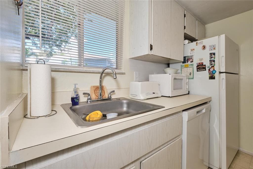 3350 Alouette CIR # 1, FORT MYERS FL 33907-14