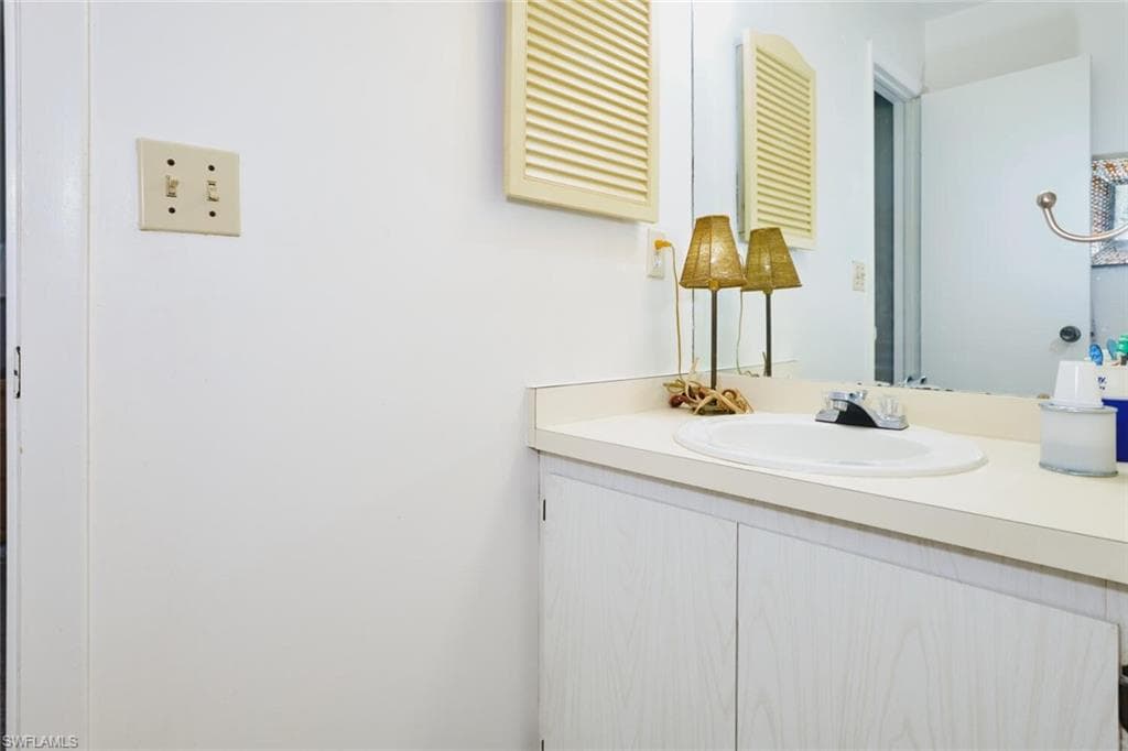 3350 Alouette CIR # 1, FORT MYERS FL 33907-20