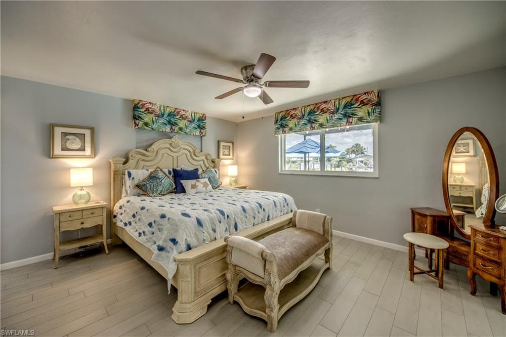 1720 Lakeview BLVD, NORTH FORT MYERS FL 33903-15