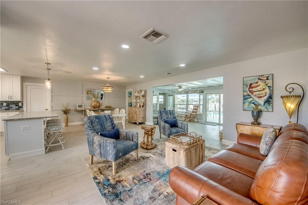 1720 Lakeview BLVD, NORTH FORT MYERS FL 33903-8