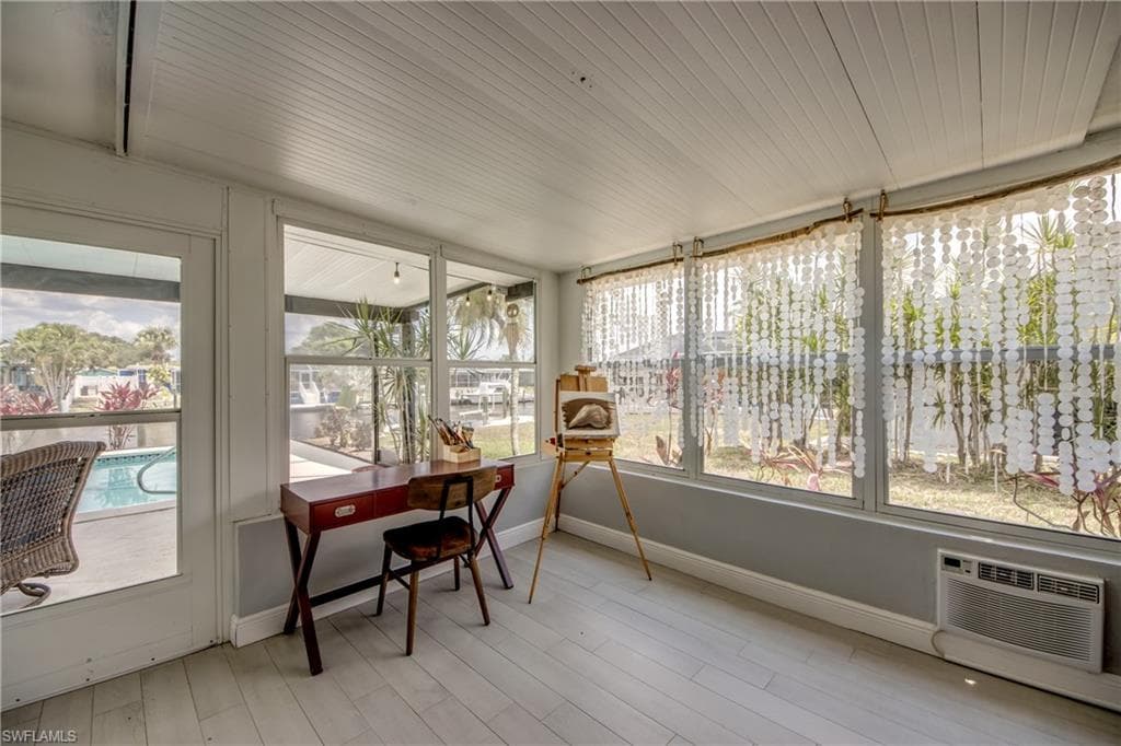 1720 Lakeview BLVD, NORTH FORT MYERS FL 33903-21