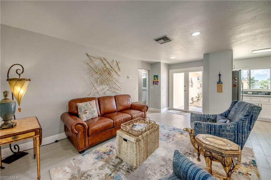 1720 Lakeview BLVD, NORTH FORT MYERS FL 33903-9