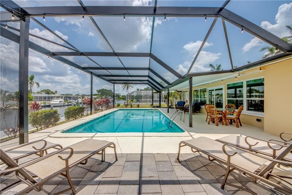 1720 Lakeview BLVD, NORTH FORT MYERS FL 33903-28