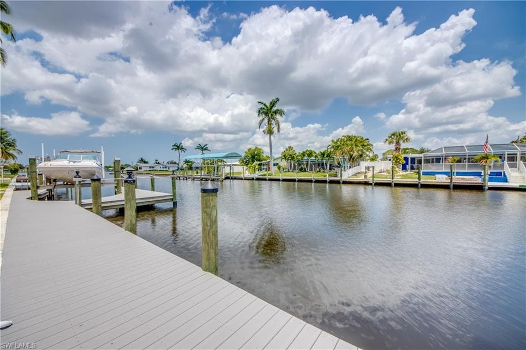 1720 Lakeview BLVD, NORTH FORT MYERS FL 33903-35