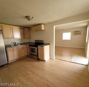 5640 4th AVE, FORT MYERS FL 33907-1