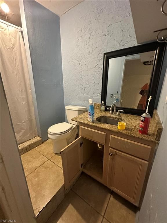 5640 4th AVE, FORT MYERS FL 33907-3