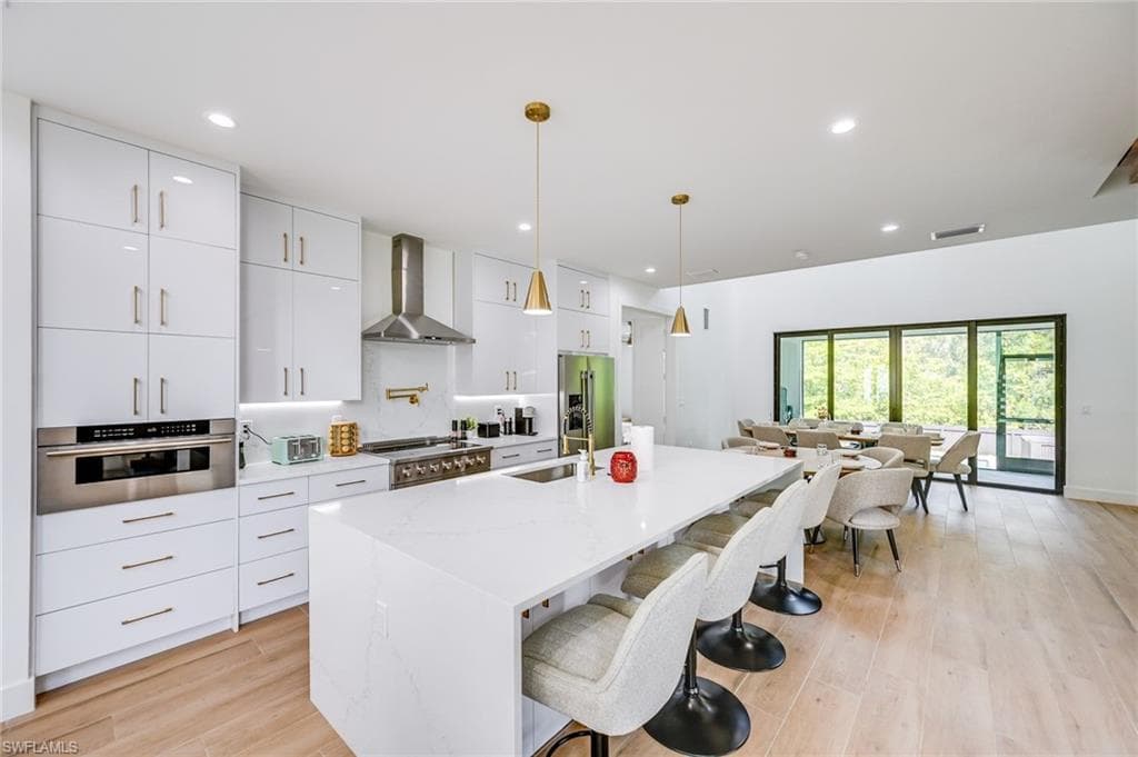 3384 Canal ST, NAPLES FL 34112-11
