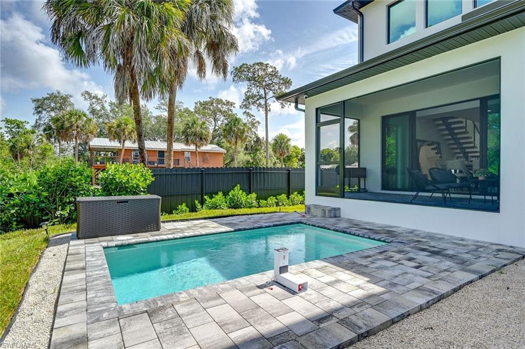 3384 Canal ST, NAPLES FL 34112-30