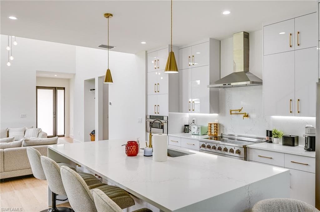 3384 Canal ST, NAPLES FL 34112-12