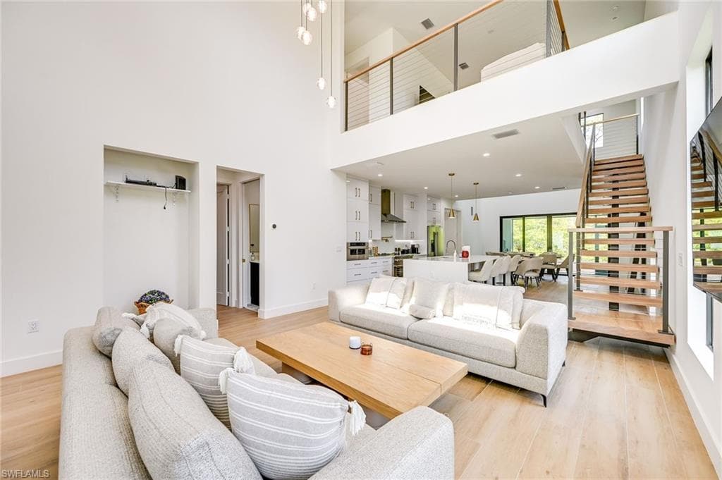 3384 Canal ST, NAPLES FL 34112-4