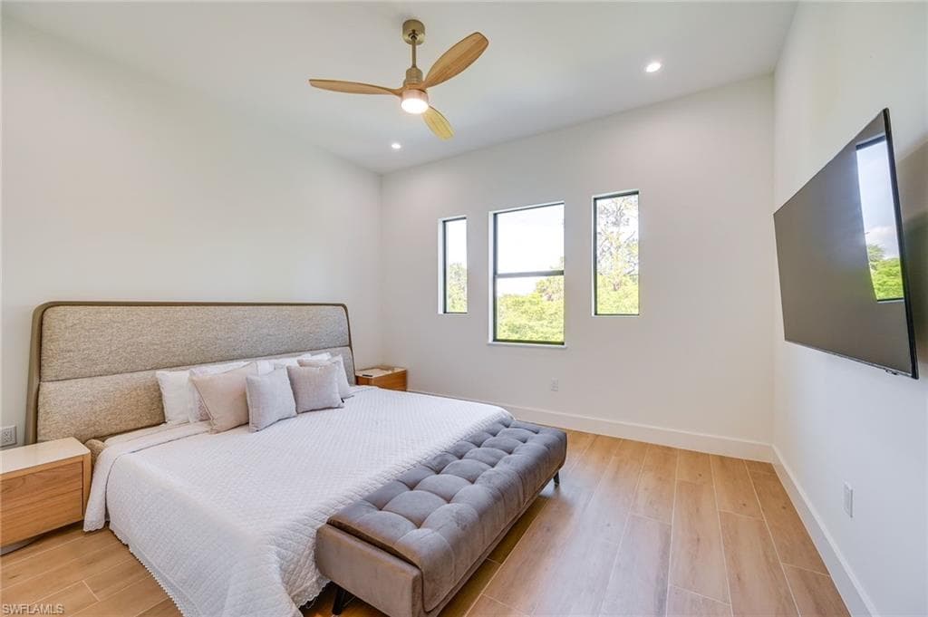 3384 Canal ST, NAPLES FL 34112-19