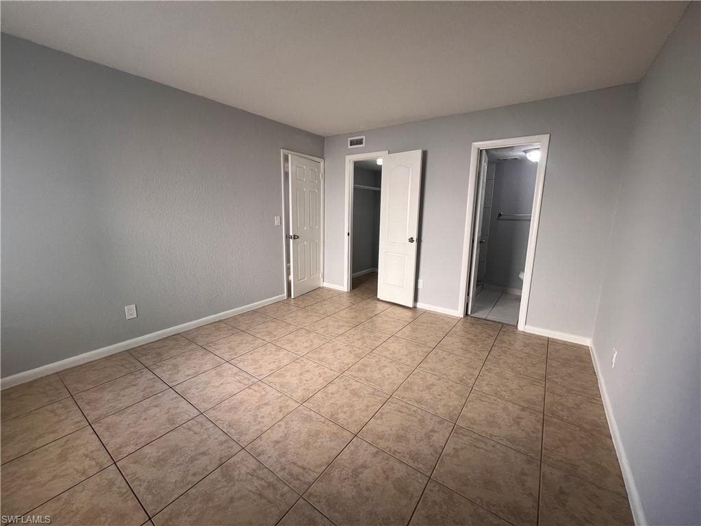 4601 Bayshore DR # A1, NAPLES FL 34112-10